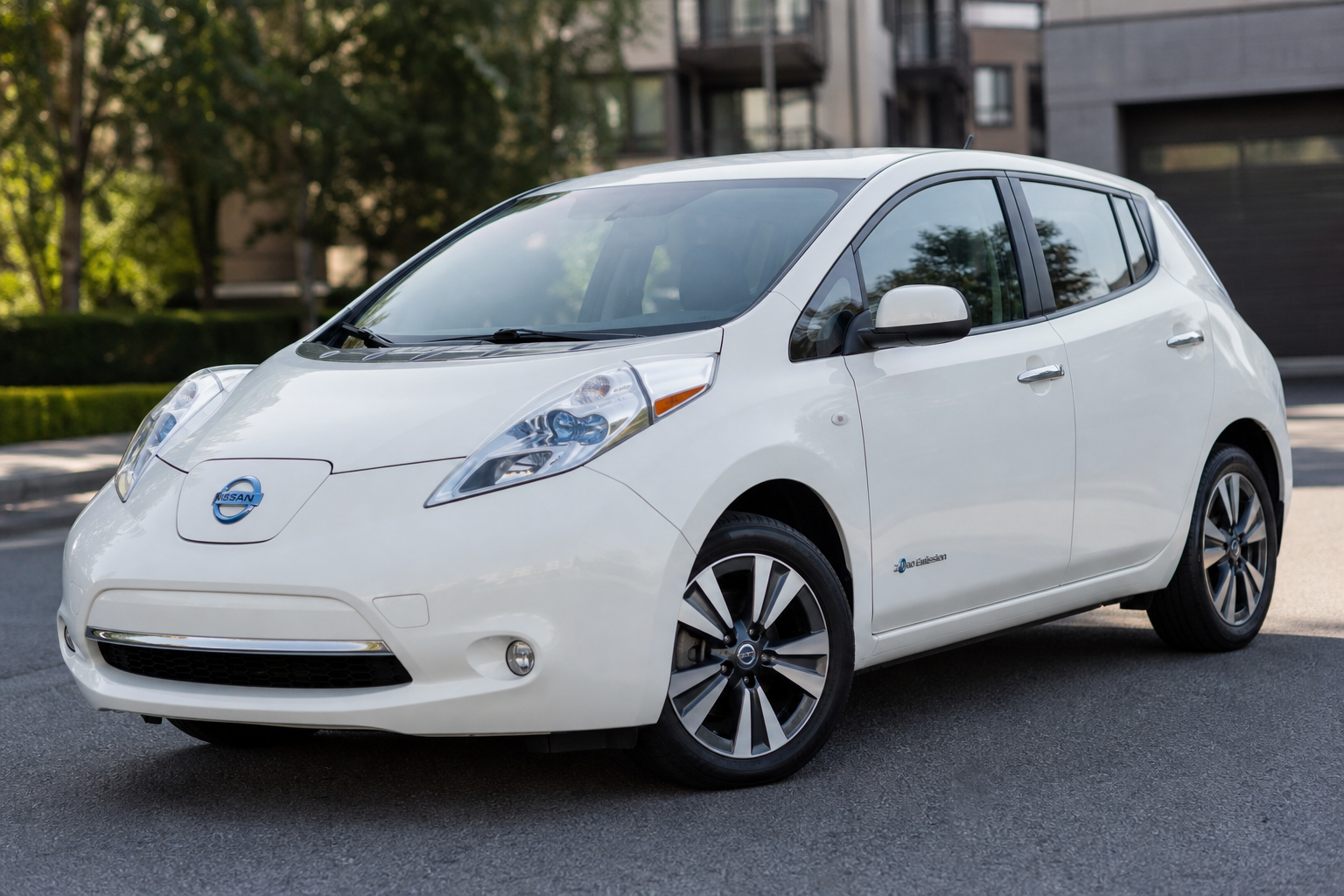 Nissan Leaf autobody repairs