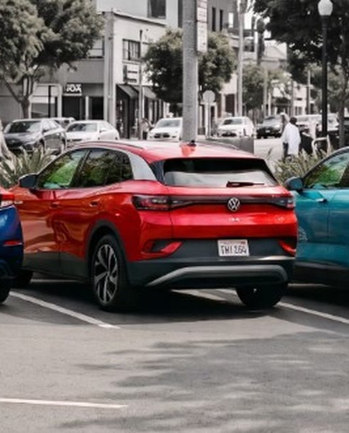 Red Volkswagen ID.4 auto lock update