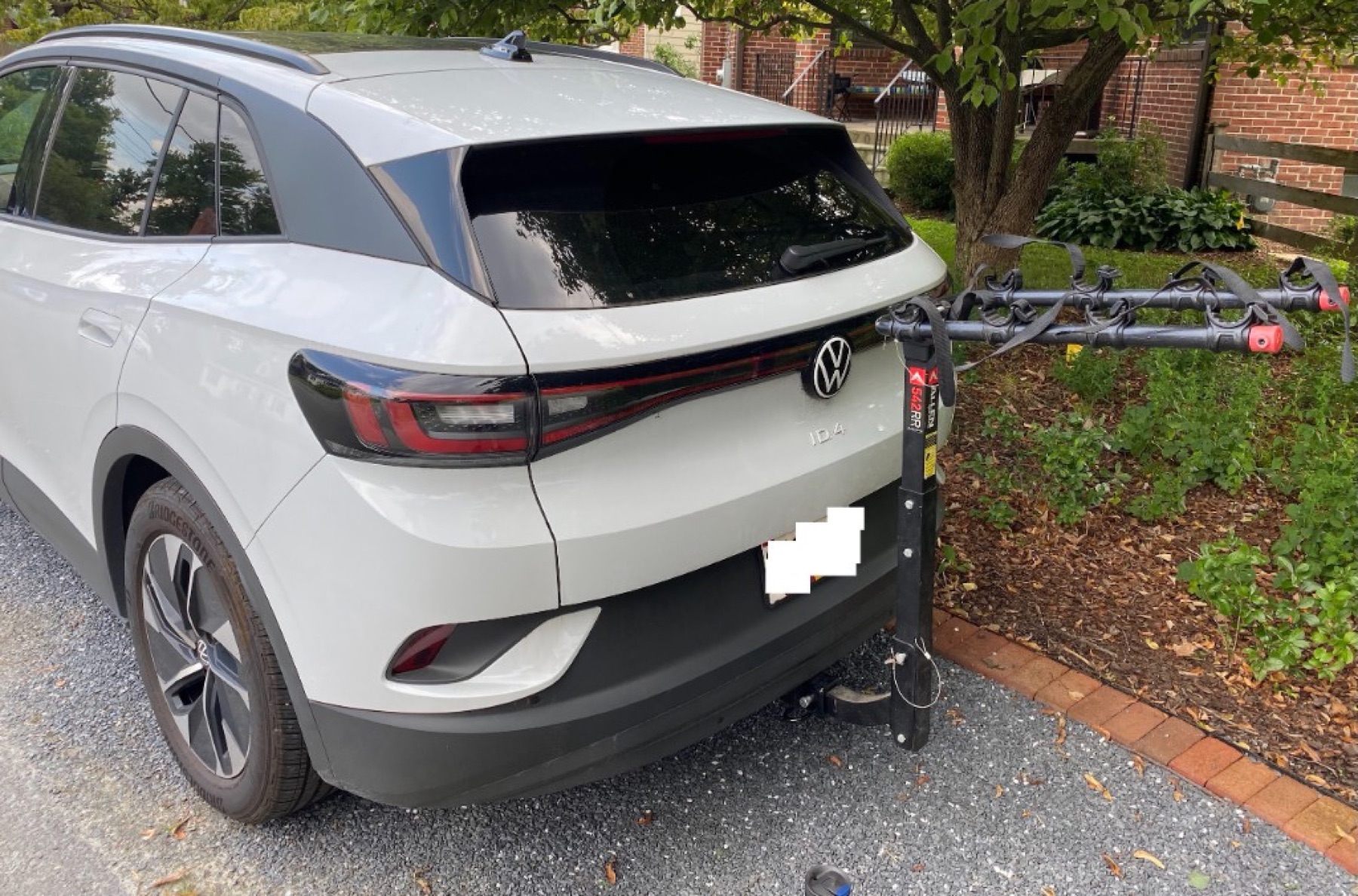 Volkswagen ID.4 trailer hitch installation with bike rack